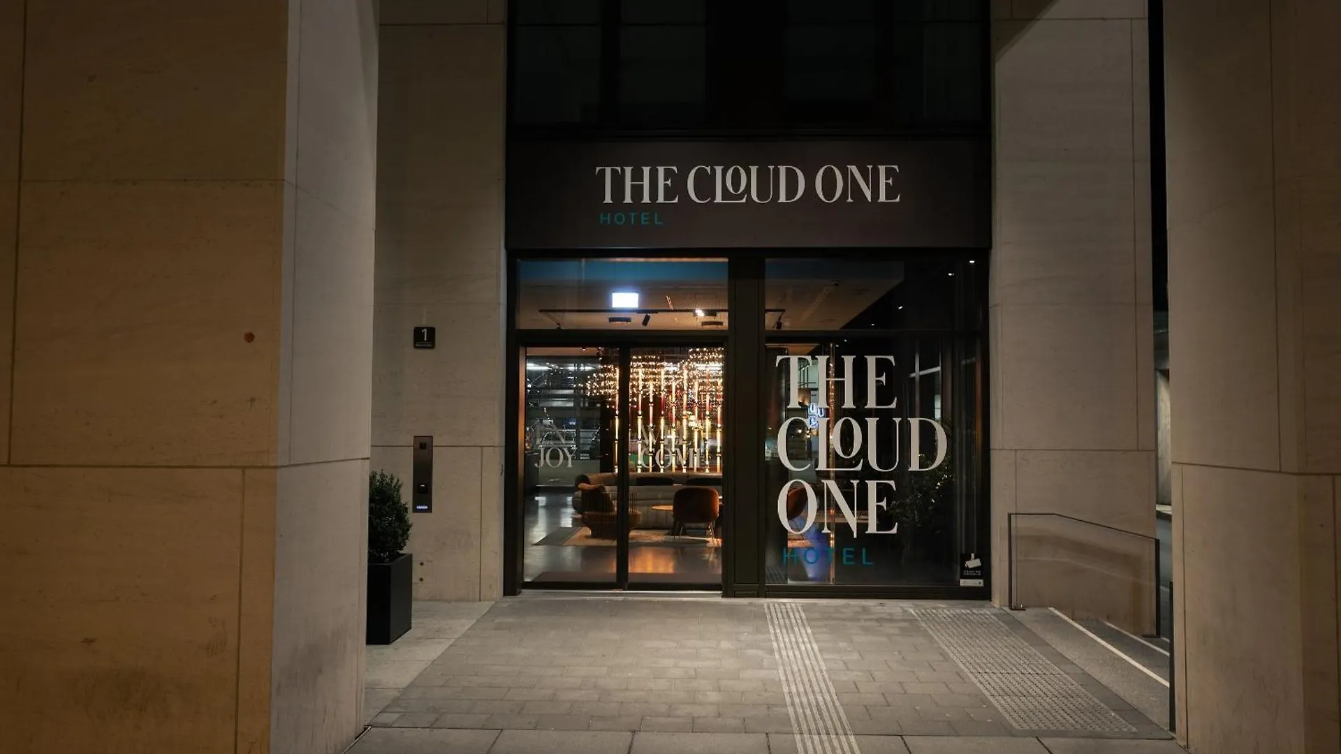 The Cloud One Nuernberg, By The Motel One Group Norimberk