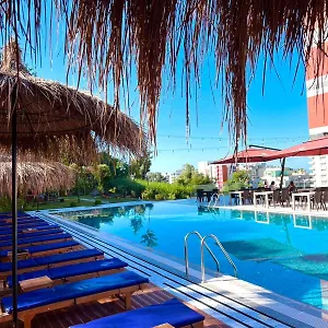 **** Hotell Olivia's Hill Albanien